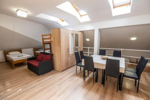Posezení v ubytování Hostel Vojnik
