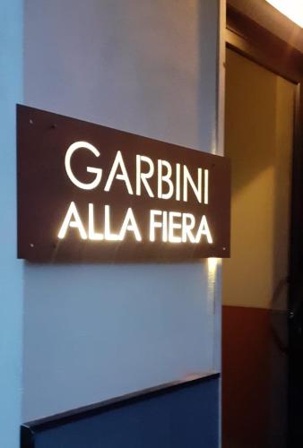 a sign that says gardenin ala feria on a wall at Garbini alla Fiera in Verona