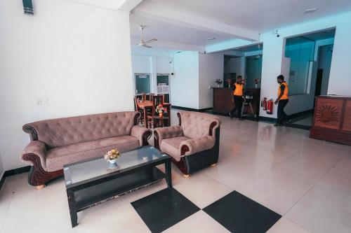Gallery image of Sun Ray Rest House in Pasikuda