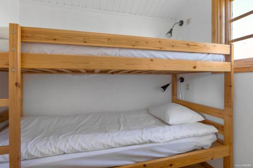 First Camp Nora - Bergslagen tesisinde bir ranza yatağı veya ranza yatakları