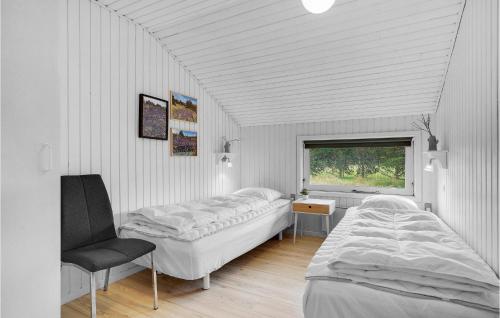 Кровать или кровати в номере Cozy Home In Blvand With Wifi