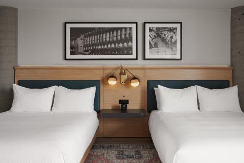 Katil atau katil-katil dalam bilik di Hôtel MOCO Valleyfield