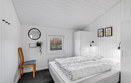 Кровать или кровати в номере Lovely Home In Vestervig With Indoor Swimming Pool