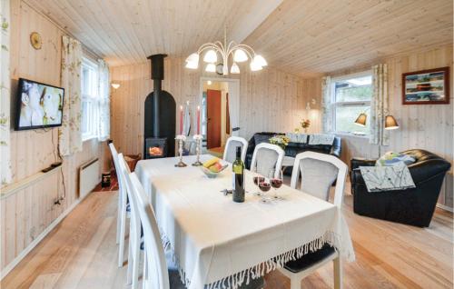 TV a/nebo společenská místnost v ubytování Two-Bedroom Holiday Home In Thisted