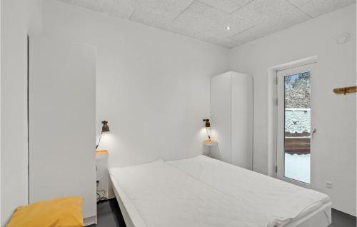 Postel nebo postele na pokoji v ubytování Beautiful Home In Vestervig With Wifi