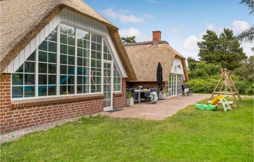 Κήπος έξω από το 4 Bedroom Nice Home In Ulfborg