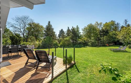 Κήπος έξω από το Gorgeous Home In Ebeltoft With Kitchen