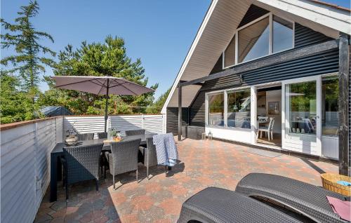 Fotografie z fotogalerie ubytování Two-Bedroom Holiday Home In Glesborg v destinaci Glesborg