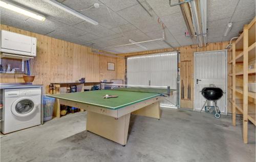 Gambar di galeri bagi Gorgeous Home In Storvorde With Wifi di Storvorde