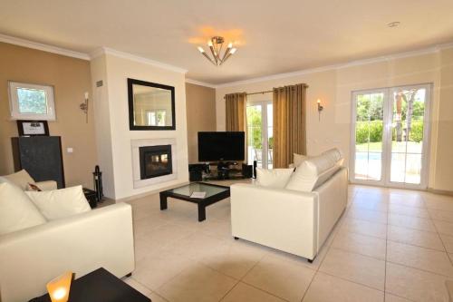 Spacious Vilamoura Villa 4 Bedrooms Villa Amendoeira Table Tennis