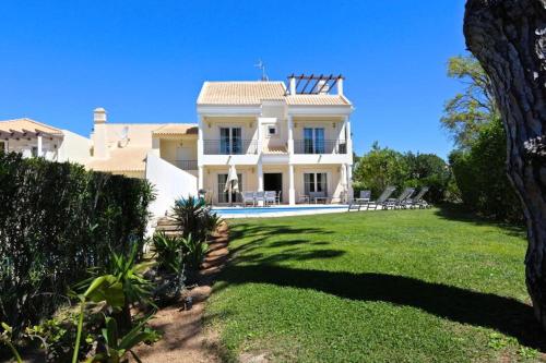 Spacious Vilamoura Villa 4 Bedrooms Villa Amendoeira Table Tennis