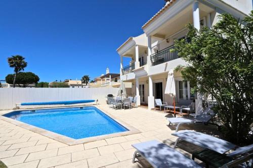Spacious Vilamoura Villa 4 Bedrooms Villa Amendoeira Table Tennis
