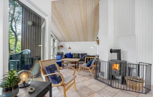 Ruang duduk di Holiday Home Blåbærstien Fjerritslev Ii