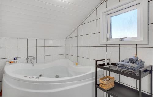 Koupelna v ubytování Amazing Home In Harbore With Wifi