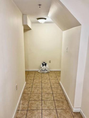 Beautiful & Huge 2 Bed Duplex – Photos 4