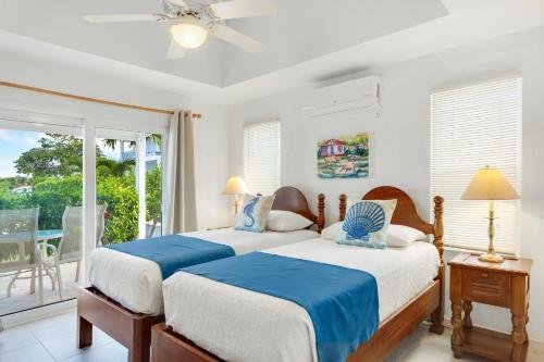 Shoal Bay Villas photo 2