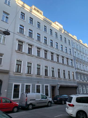 3-Bedroom Apartment in Central Vienna