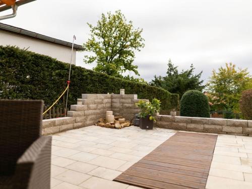 Κήπος έξω από το Fenced Garden, Friedrichsbrunn