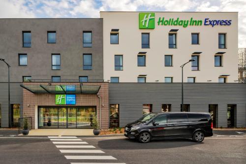 Holiday Inn Express - Marne-la-Vallée Val d'Europe, an IHG Hotel