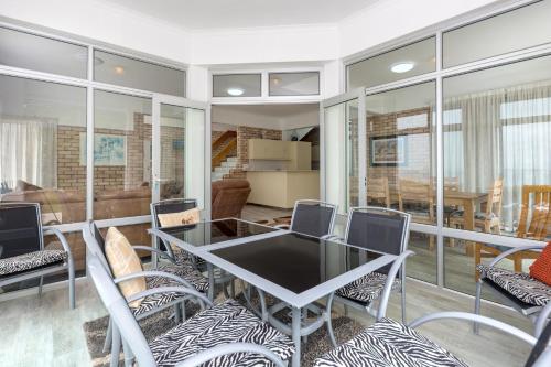 Χώρος καθιστικού στο Vic Bay Beach House