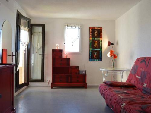 Photo de la galerie de l'établissement Appartement 2P avec piscine, tennis et parking à Saint Pierre la Mer - FR-1-229D-419, à Saint Pierre La Mer