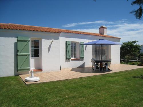 Maison de vacances à 600m plage, 4 pièces, jardin, terrasse, parking – Barbâtre - FR-1-224B-460
