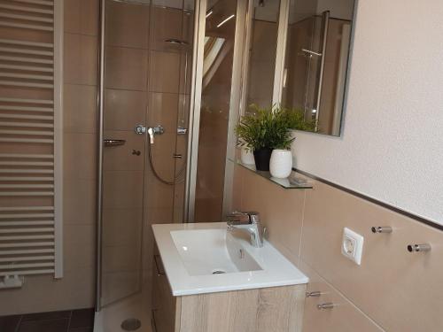 Koupelna v ubytování Ferienwohnung Gipfelstürmer - Am Sonneneck inkl. Chiemgaukarte