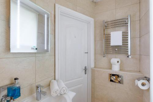 Serenity Square - Wow location central Brighton sleeps 4 photo 25