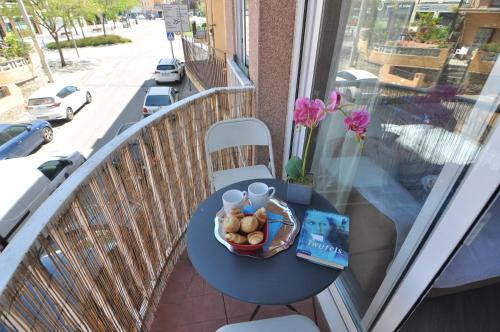 RNET - Plaza 10 Roses Centre