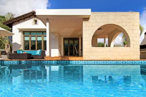 Πισίνα στο ή κοντά στο Villa Merry
