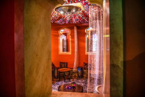 Гостиная зона в Mesés Shiraz Hotel Superior-Adults only
