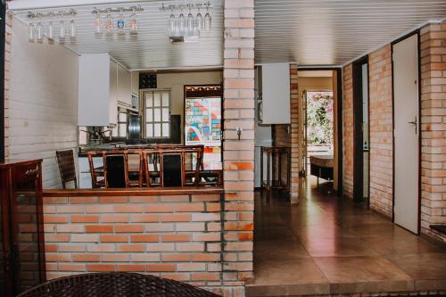 Lounge nebo bar v ubytování 3 dormitórios com piscina exclusiva
