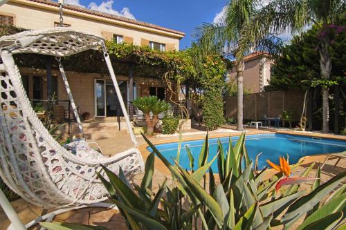 Piscina a Villa Polina o a prop