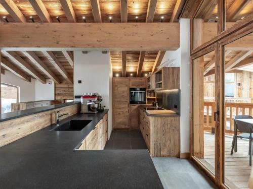 Chalet Neuf avec Piscine, Sauna et Proche des Pistes a Courchevel Village - FR-1-562-47