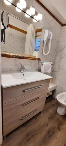 Ένα μπάνιο στο Hôtel Chastellares