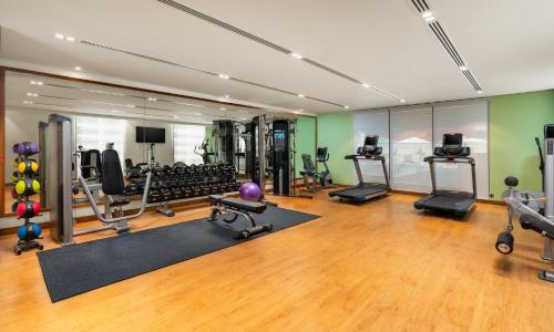 Фитнес-центр и/или тренажеры в Holiday Inn & Suites Al Jubail by IHG