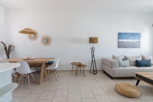 Nice And Spacious Apartment In Paros