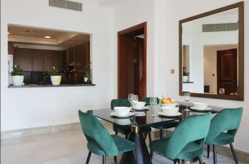 Lavish and Elegant 2BR Apt in Palm Jumeirah!