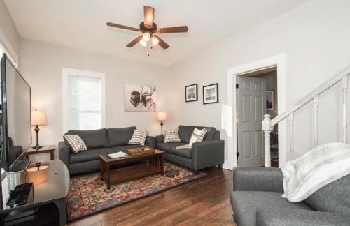 216 W Myrtle St – Photos 5
