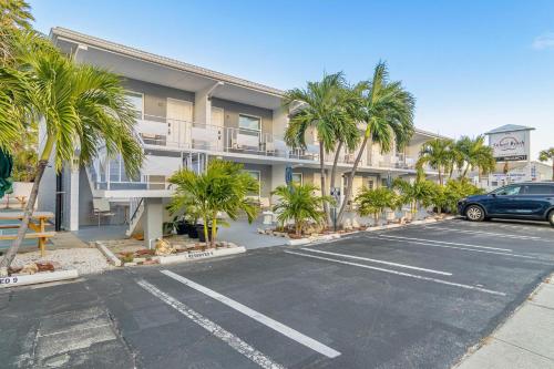 Sunset Beach Suite 2 – Photos 2