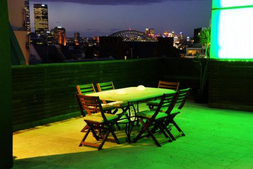 Balkón nebo terasa v ubytování The Social Hotel, Sydney