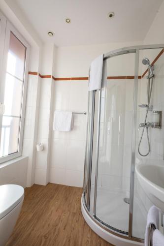 Ένα μπάνιο στο Churchill Hotel Bayeux Centre