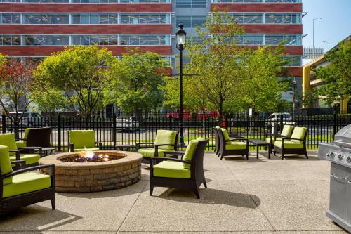 Hyatt Place Pittsburgh North Shore Image