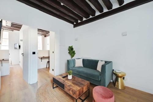 O zonă de relaxare la Lovely apartment 2BR - Near La Sorbonne Quartier Latin