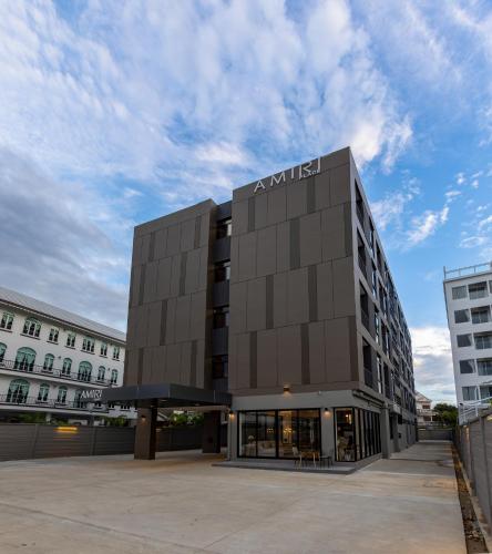 Bangunan di mana terletaknya hotel