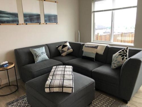 Immaculate suite with amazing mountain views!