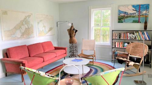 Vibrant Sag Harbor Village – Photos 3
