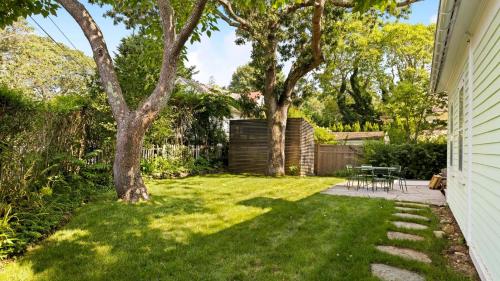 Vibrant Sag Harbor Village – Photos 2