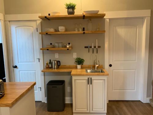 633 Mathews St – Photos 5