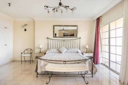 Terrazas Del Duque Sunset Apartment